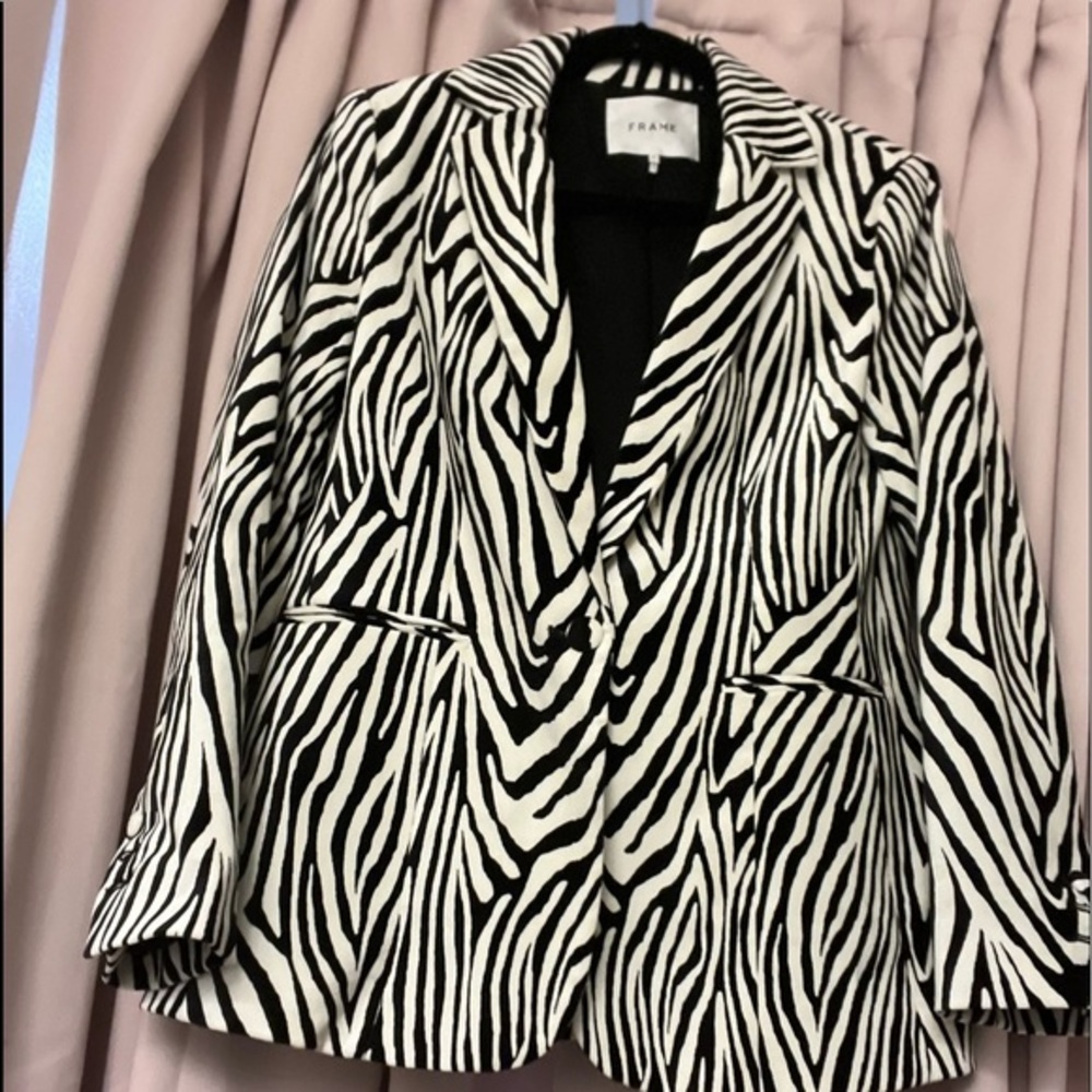 Frame Zebra Blazer fully lined. It’s new with no tags. Soft velvet feel. NWOT